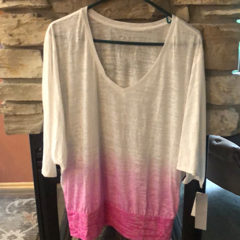 NWT Women’s V-neck Ombre Workout Top